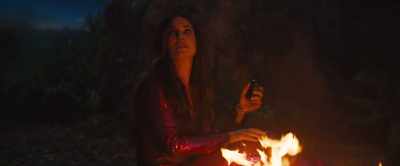 - That's pretty impressive. You have to...
- It is a beautiful fire. - The Lost City