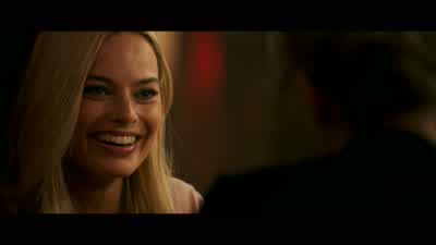 - That's quite a face you have. - Bombshell