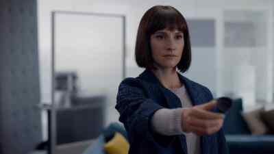 That's for reading the serial number
on a synthetic iris. - Humans