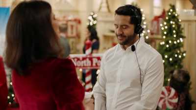 - That's right. Architect. Yeah.
(laughter) - Mom's Christmas Boyfriend