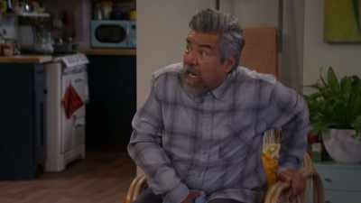 That's right. I didn't come back from
the moon to be treated like this. Ay! - Lopez vs Lopez