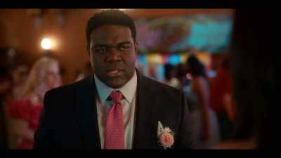That's right, I'm not.
I'm not eligible for prom queen. - Senior Year