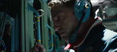 - That's right, in the sky.
- Are you coming back soon? - Salyut-7
