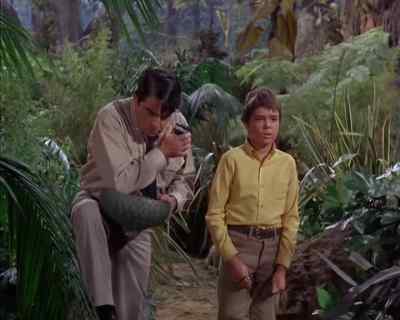 That's right, Nick.
Slap her around. - Land of the Giants