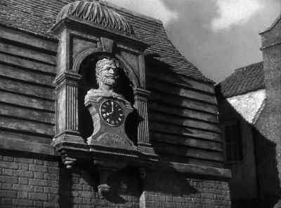 That's right, Nickleby.
You get up on top. - The Life and Adventures of Nicholas Nickleby