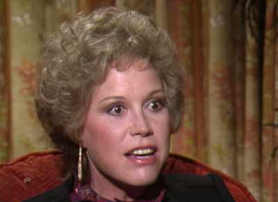 That's right. Right.
I was never single. - Being Mary Tyler Moore