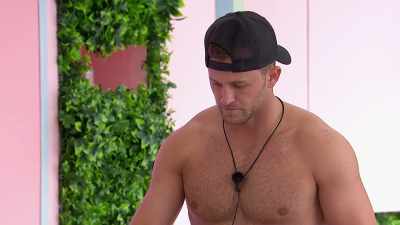 >> THAT'S RIGHT. - Love Island