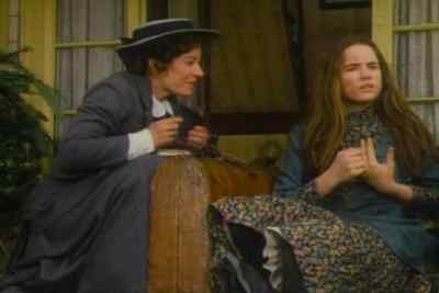 - That's her sign for me.
- Yes, I know. In two weeks. - The Miracle Worker