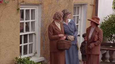 That's the last
we'll see of her. - Widows' Peak