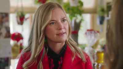 That's the one, yes. Why? - Unwrapping Christmas: Olivia's Reunion