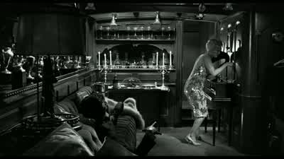 That's the radio. - Some Like It Hot