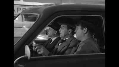 That's the seventh stop. - Kiss Tomorrow Goodbye