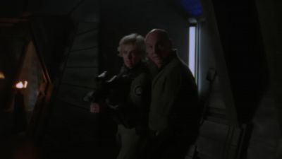 - That's the third one I've seen.
- How many do you think Anubis has? - Stargate SG-1
