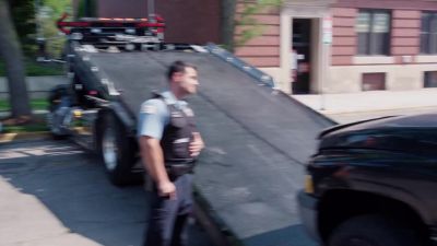 That's the truck that rammed us. - Chicago P.D.