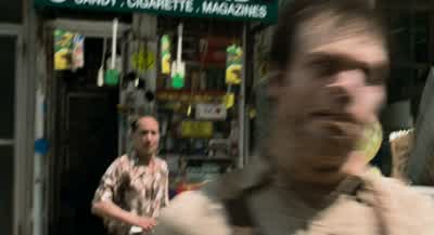 That's three for a dollar, sir. - Men in Black