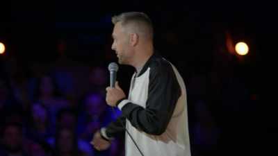 That's very nice. It's happening.
Hey Bear. - Nate Bargatze: Hello World