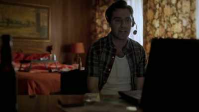 That's weird, actually, Usman,
because I've been thinking about
maybe doing something else, too. - Dead Pixels