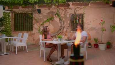 That's what I mean.
I feel like we have
the same cracks, right, - Love Island