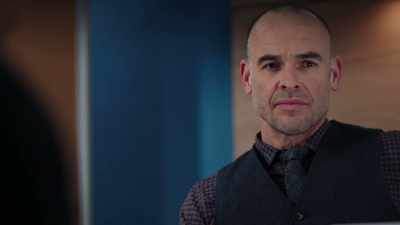 - That's why Cassie saw Elliot
driving the minivan. - The InBetween