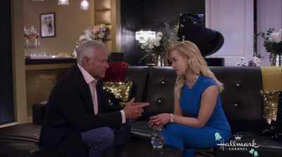- That's why you didn'tcome hear me sing? - Wedding at Graceland