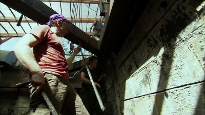 THAT'S WHY YOU WEAR GLOVES,
KIDS. - Dirty Jobs
