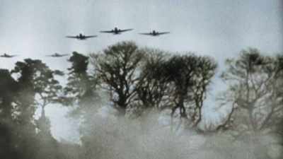 The 6th Airborne Division 
parachuted to the assembly site - Greatest Events of World War II in Colour