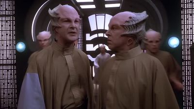 - The alarm. Do they know?
- No. Is everything in place? - Babylon 5