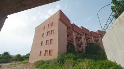 The angles are brutal.
It feels strikingly modernist. - Mysteries of the Abandoned