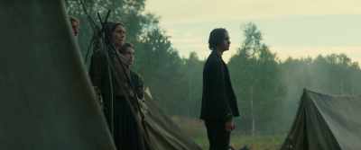 The assailants are coming back.
Do you understand? We have to stop them. - The Promised Land