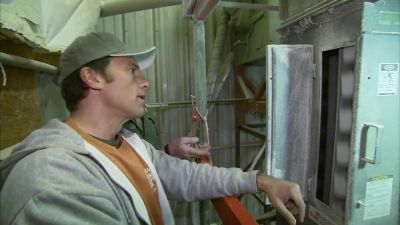 THE AUGER PULLS THE RICE - Dirty Jobs