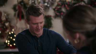 The bakery is always
so busy and I don't - Christmas Wreaths and Ribbons
