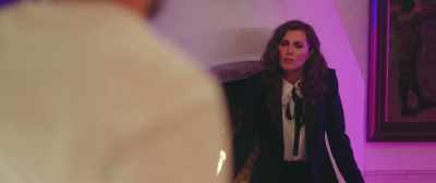 - The bartender will be here later.
- Don't you have a problem right now? - A Taste of Hunger