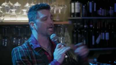 The bartender with the
most dollars at their feet - A Christmas Karen