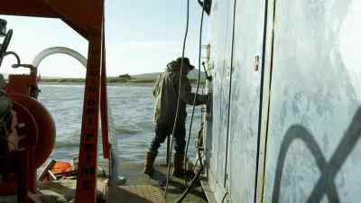 The batteries
are dead on the Thrustmaster. - Bering Sea Gold