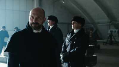 The bears that were his guards
are now his protectors. - His Dark Materials