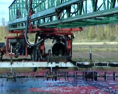 THE BEATER IS SUSPENDED
FROM A MOBILE BRIDGE - How It's Made