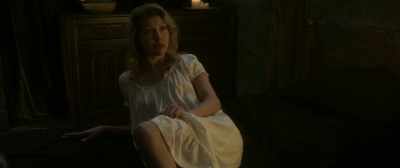 - The beds here are quite warm. - Wrath of Dracula
