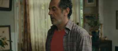 -The bell is ringing. Open the door.
-I'll get it. - My Happy Family