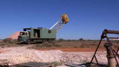 The blower is, essentially,
a large vacuum cleaner - Outback Opal Hunters