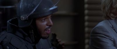 The bomb squad's five minutes away - Virtuosity