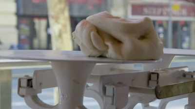 The boudin bakery looks
like a modern pop-up, - Searching for Secrets