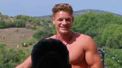 The boys forget the massive argument
over Claudia last night - Love Island Australia