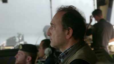 The broken propeller
causes the Turkish pilot - Warship: Life at Sea