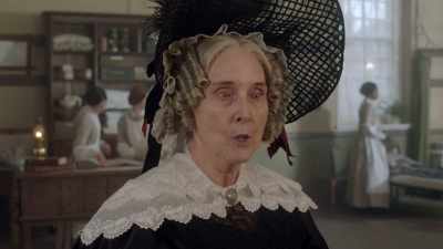 The brooch was there before surgery
but gone afterwards. - Quacks