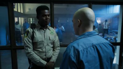 The bucket. That's contraband, inmate. - Interrogation