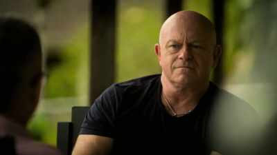 - The Cali Cartel and the Mafia?
- Yeah. - Ross Kemp: Mafia and Britain