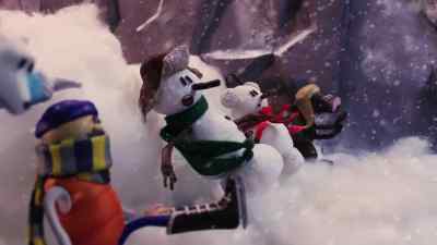 The canyon's up
ahead. We can make it! - Steal the Naughty List