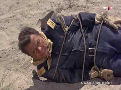 The Captain didn't
offer you anything - 40 Guns to Apache Pass