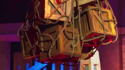 The cargo net is controlled either
by the pulley wheel or the crank. - Floor Is Lava