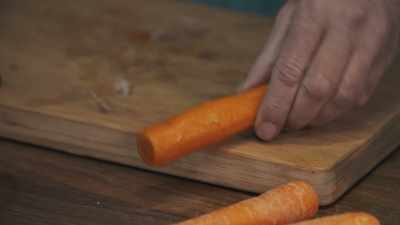The carrot
has different qualities - James May: Oh Cook!